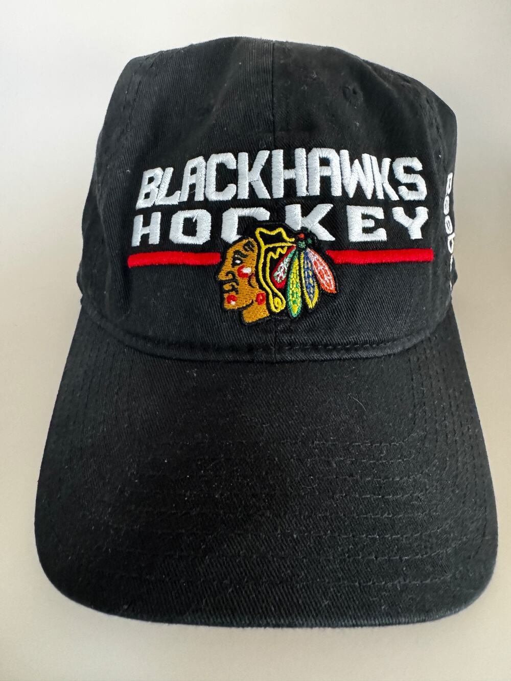 Chicago Blackhawks Hat Reebok Center Ice One Size Snapback Cap NHL (T01)